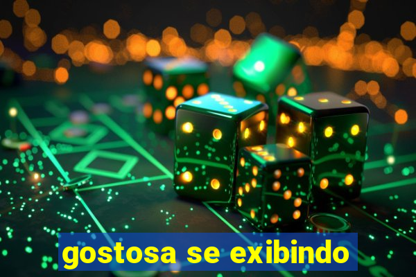 gostosa se exibindo